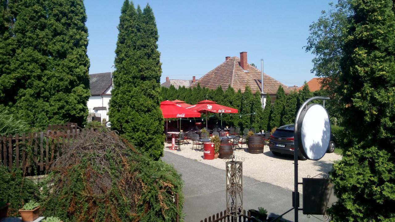 Feherlo Vendeghaz & Restaurant Bük Eksteriør billede