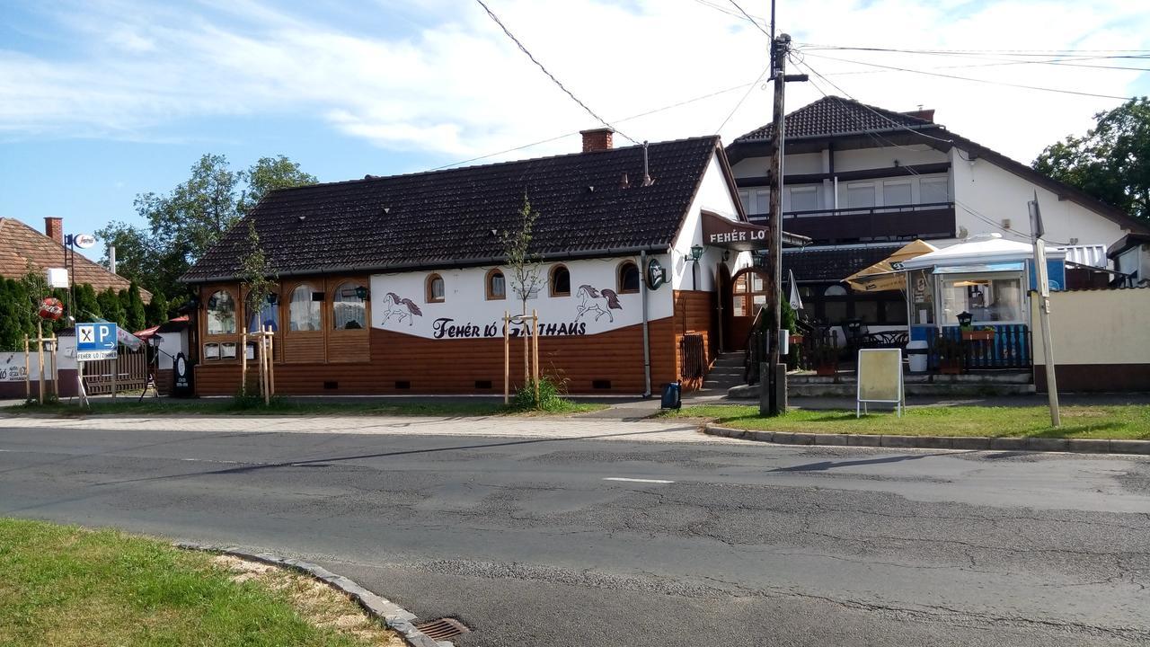 Feherlo Vendeghaz & Restaurant Bük Eksteriør billede